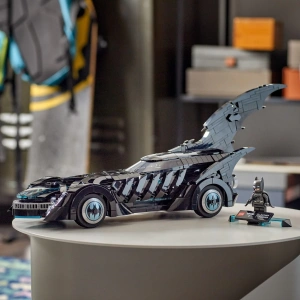 Конструктор LEGO DC Batman 76304 Бэтмобиль «Бэтмен навсегда»