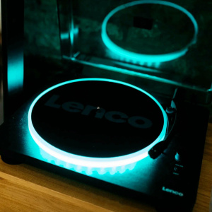 Виниловый проигрыватель Lenco LS-50LEDBK