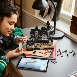 Конструктор LEGO Wednesday Академия Невермор 76788