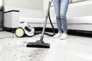 Безмешковый пылесос Karcher VC 3 Plus 1.198-060.0
