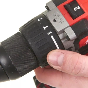 Аккумуляторная ударная дрель-шуруповёрт Milwaukee M18 CBLPD-502C 18 В, 2×5,0 А·ч АКБ, ЗУ, кейс