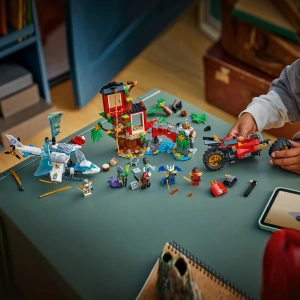 Конструктор LEGO Ninjago 71857 Битва ниндзя: домик на дереве с транспортными средствами
