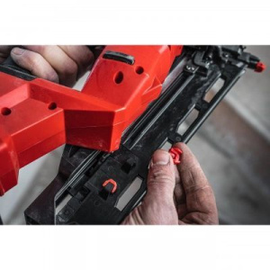Аккумуляторный гвоздезабиватель Milwaukee M18 FN16GA-0x 4933478094