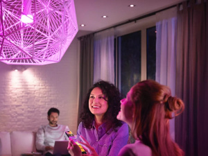 Стартовый комплект из 2 ламп Philips Hue White and Color ambiance E27 929002216823