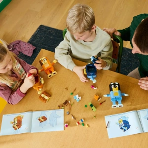 LEGO Bluey 11217 Семья Блуи из кубиков