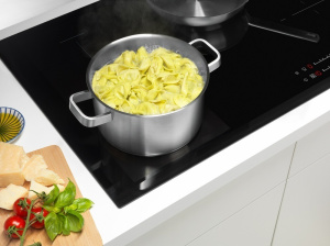 Набор посуды Electrolux Infinite Chef E3SS 5 пр. стальной