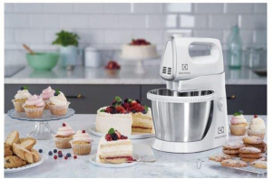 Миксер с чашей Electrolux Love Your Day ESM3300