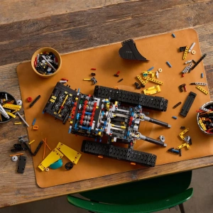 Конструктор LEGO Technic 42215 Экскаватор Volvo EC500 Hybrid