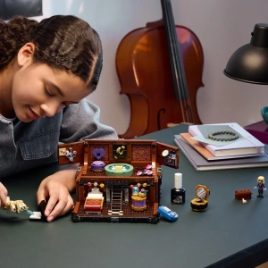 Конструктор LEGO Wednesday 76785 Печатная машинка Уэнсдей Аддамс